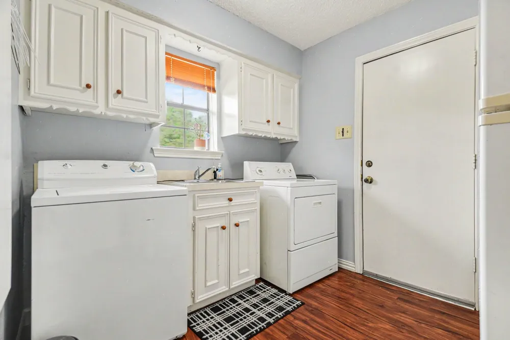 2212 Southern Court Carrollton, TX 75006