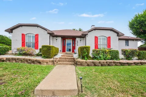 2212 Southern Court
