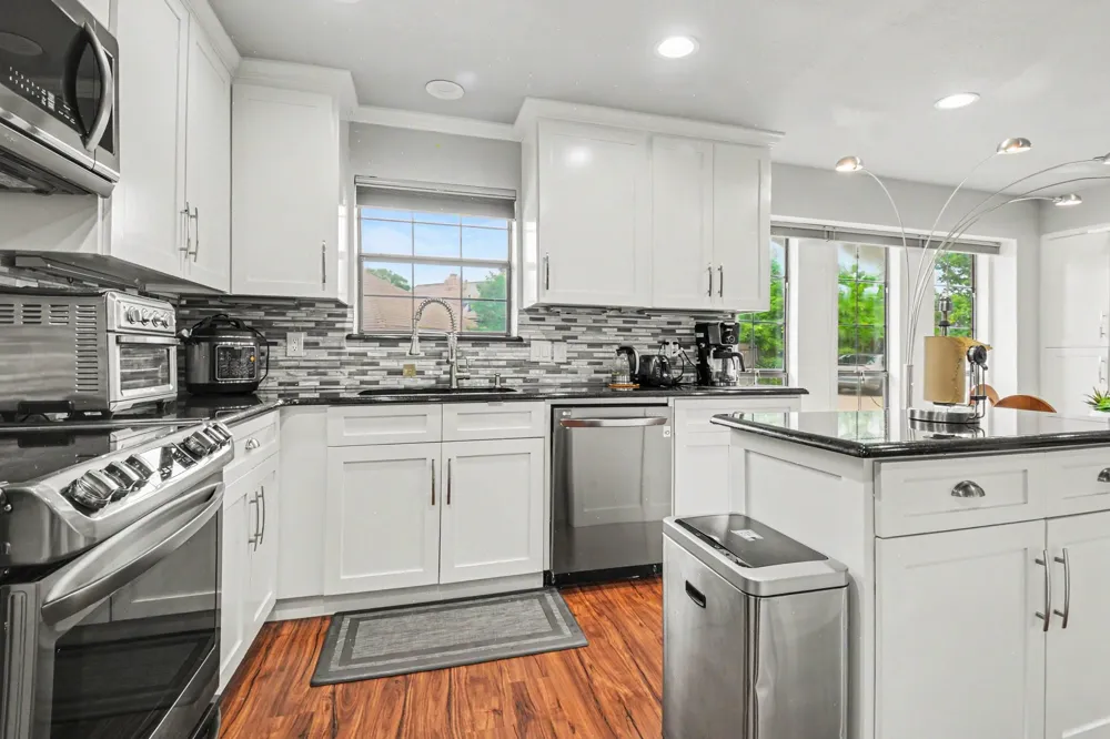 2212 Southern Court Carrollton, TX 75006