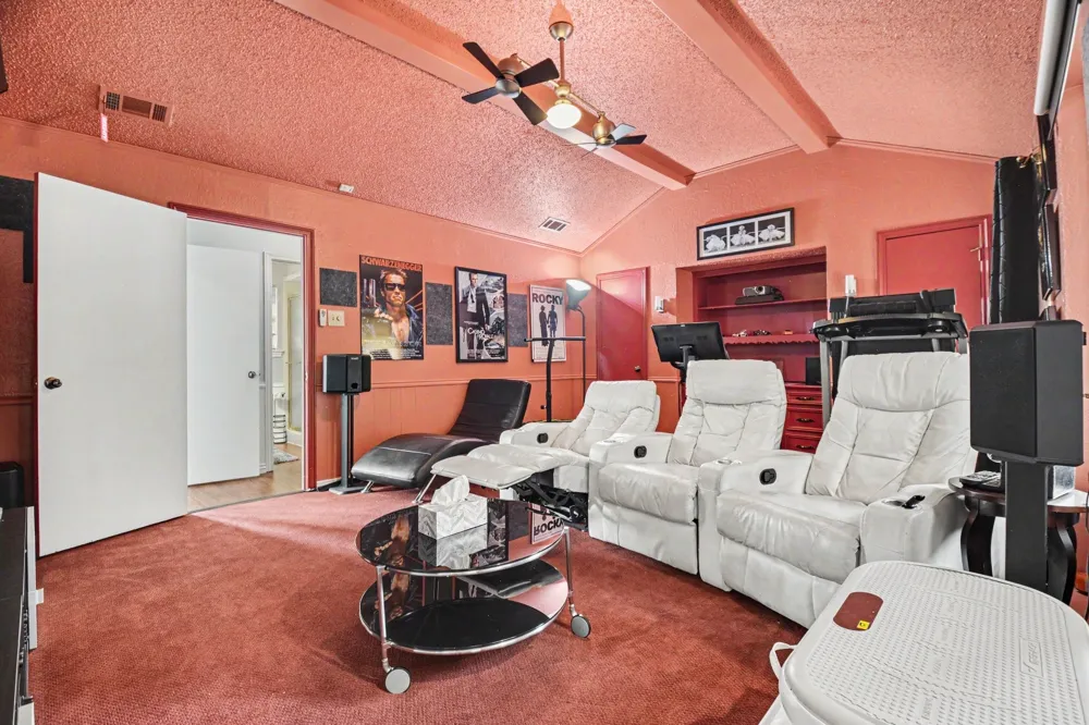 2212 Southern Court Carrollton, TX 75006