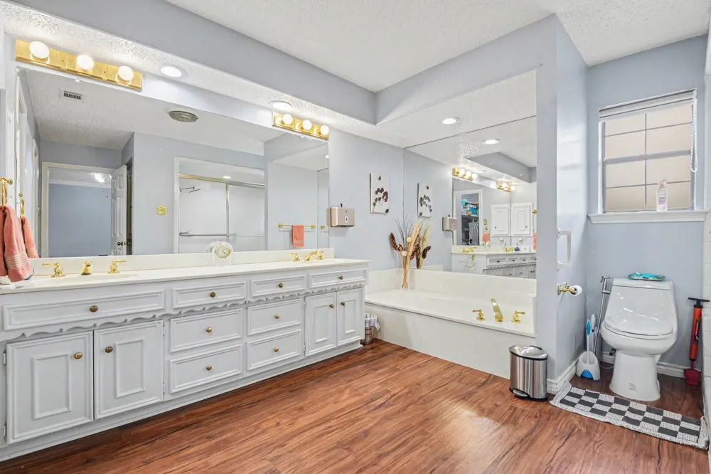 2212 Southern Court Carrollton, TX 75006