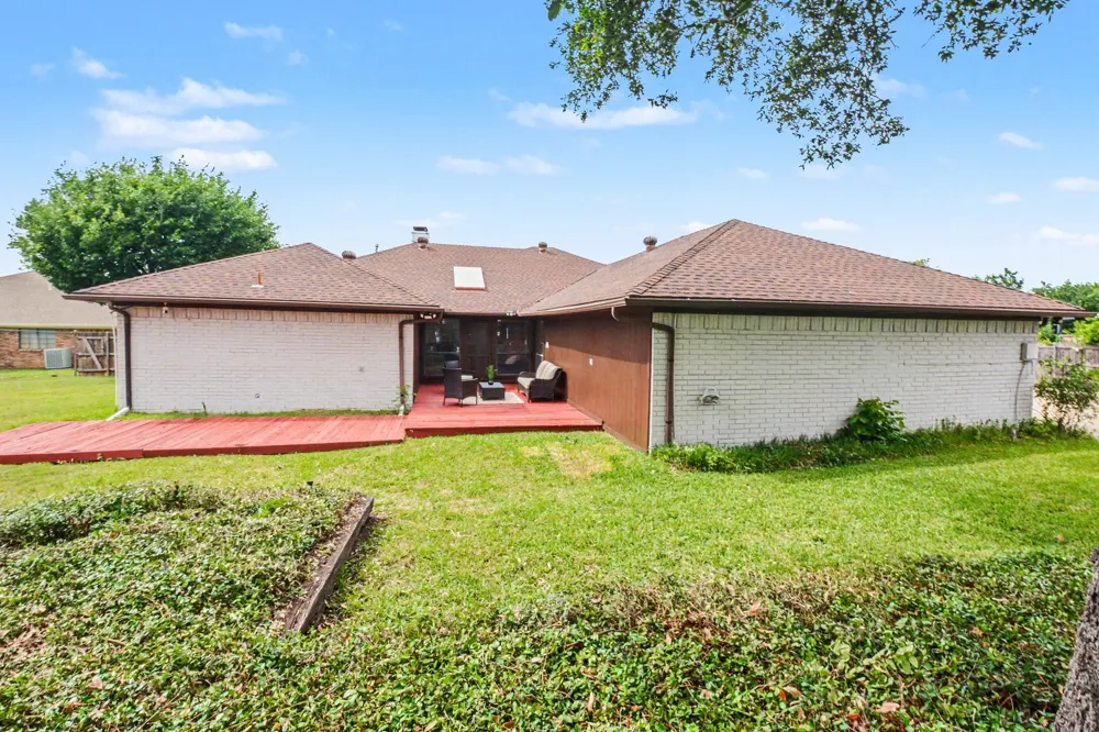 2212 Southern Court Carrollton, TX 75006