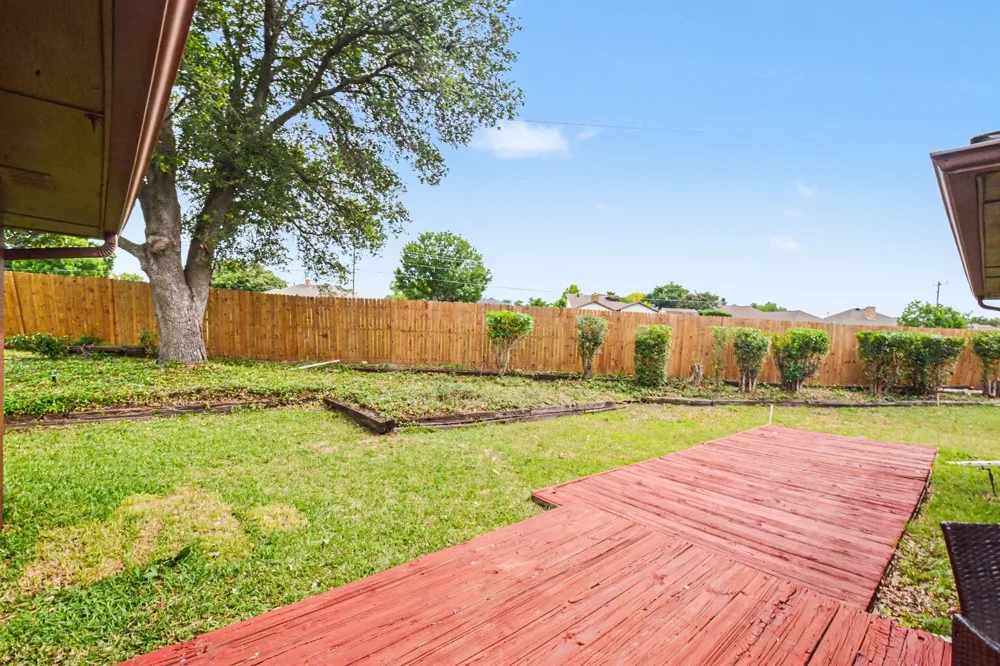 2212 Southern Court Carrollton, TX 75006