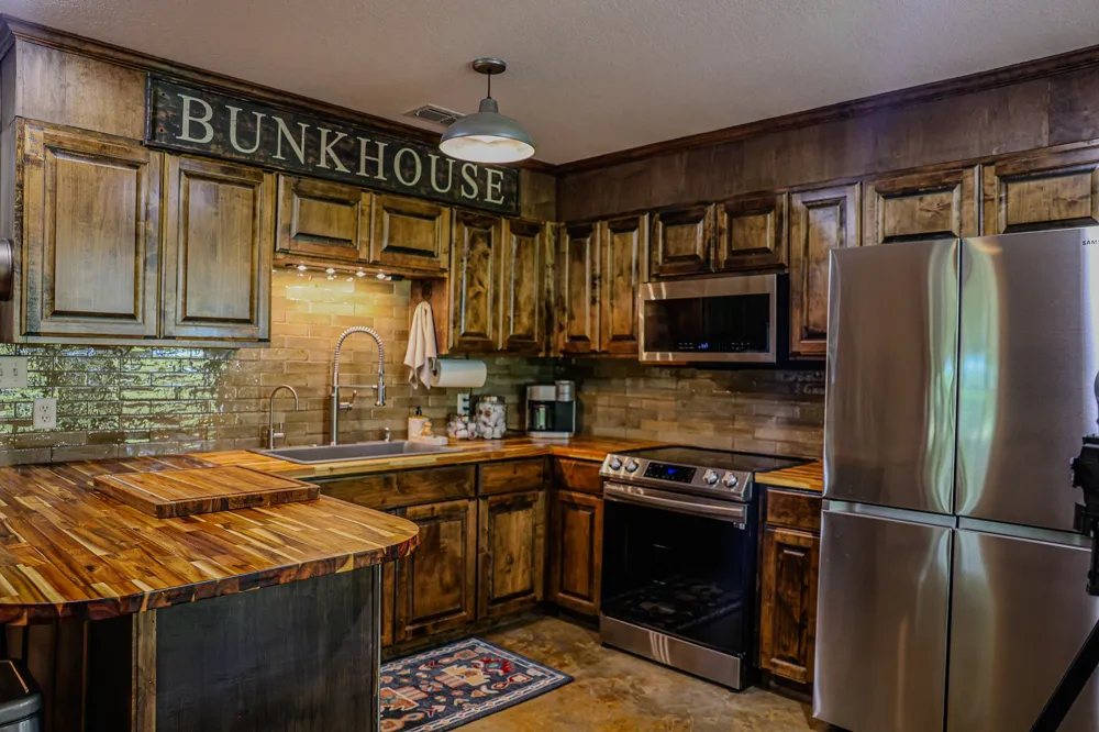 6085 County Road 146 Lipan, TX 76462