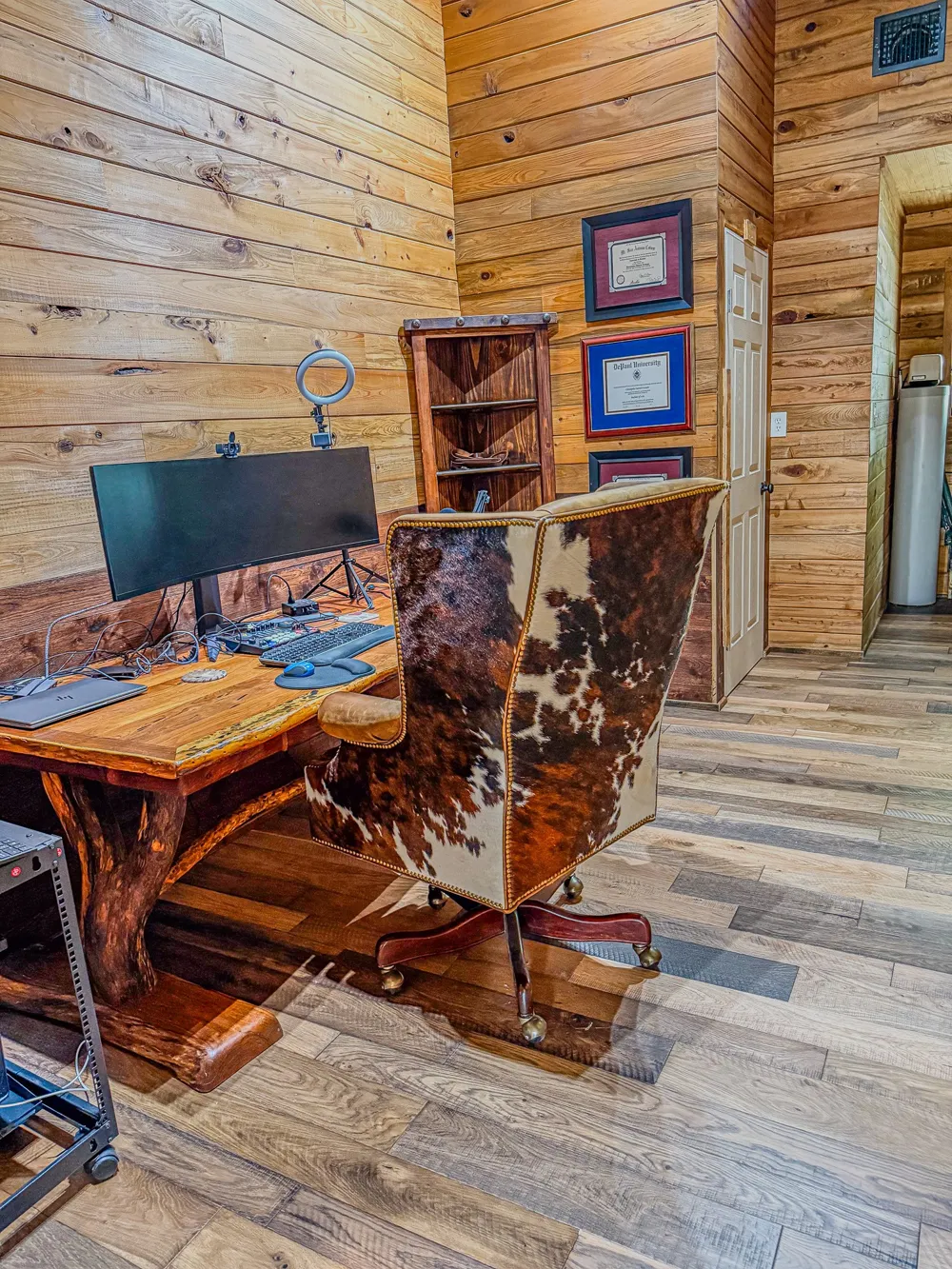 6085 County Road 146 Lipan, TX 76462