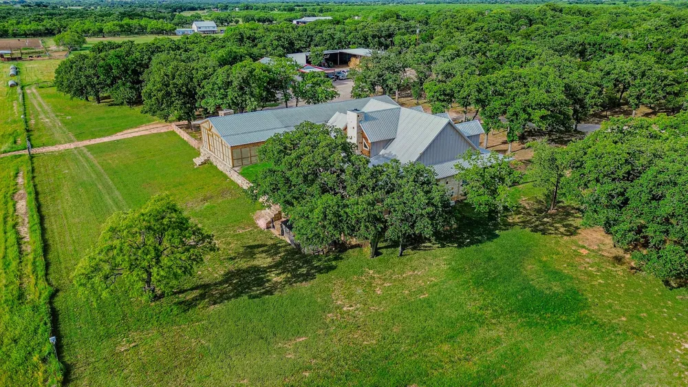 6085 County Road 146 Lipan, TX 76462