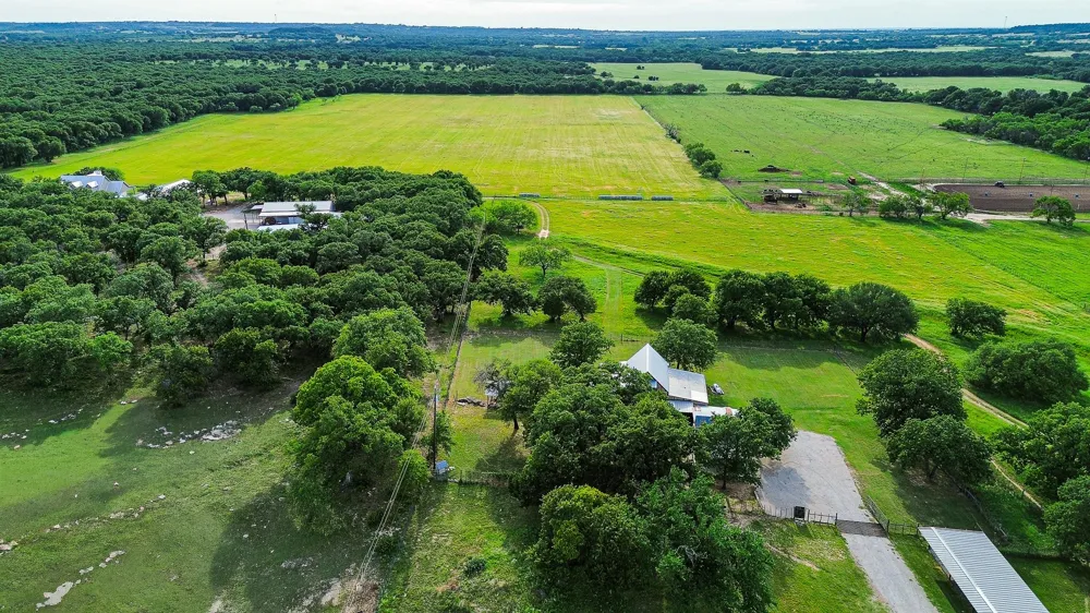 6085 County Road 146 Lipan, TX 76462