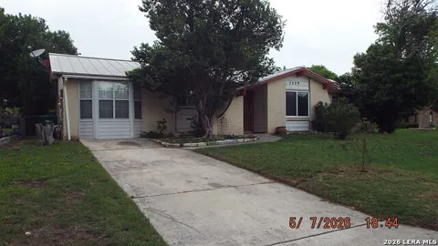 7329 Leading Oaks