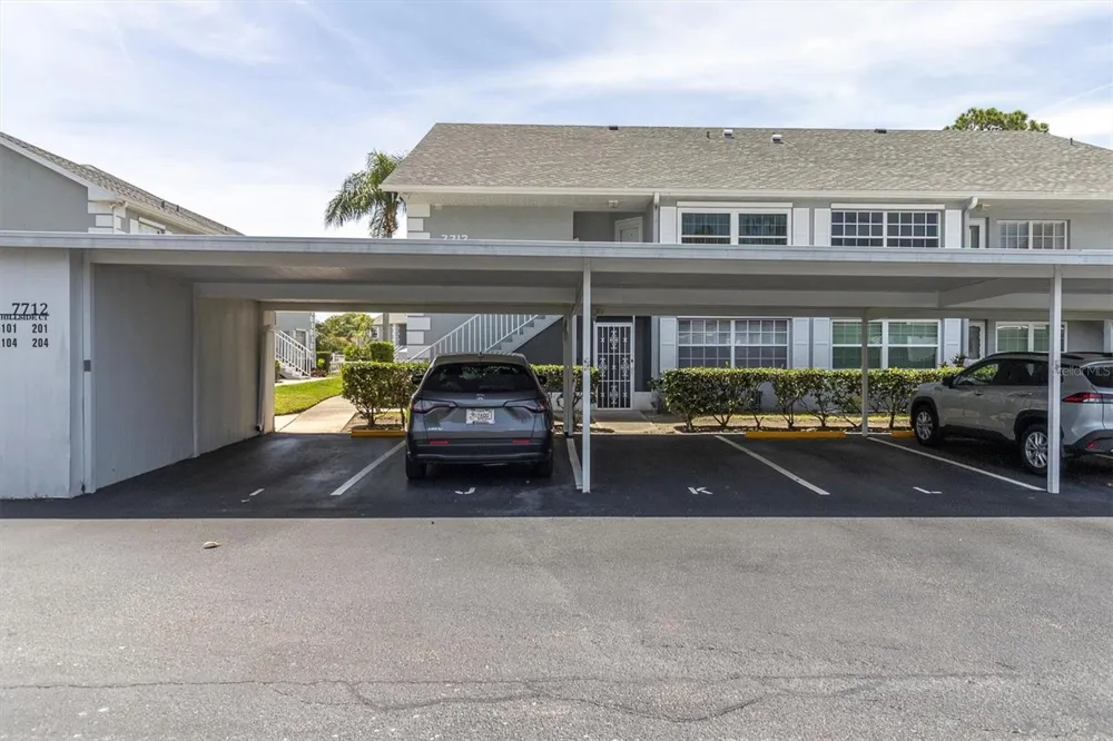 7712 HILLSIDE COURT #201 Hudson, FL 34667