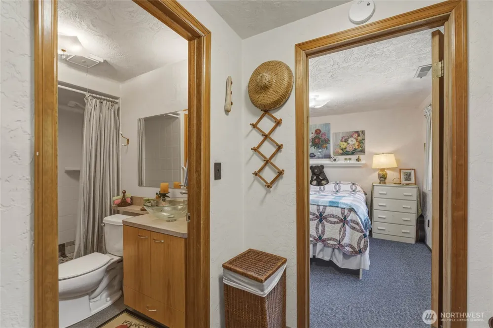 245 Lakeview Avenue Orondo, WA 98843