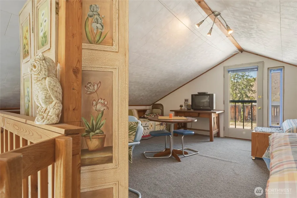 245 Lakeview Avenue Orondo, WA 98843