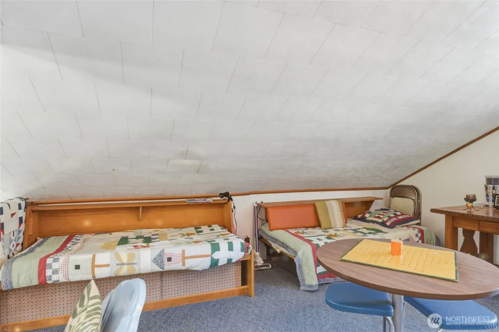 245 Lakeview Avenue Orondo, WA 98843