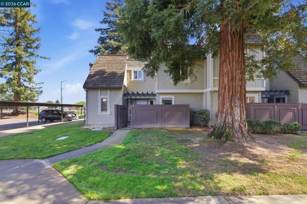 102 Luna Grande Cir #5 Sacramento, CA 95834