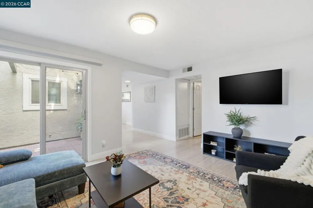 102 Luna Grande Cir #5 Sacramento, CA 95834