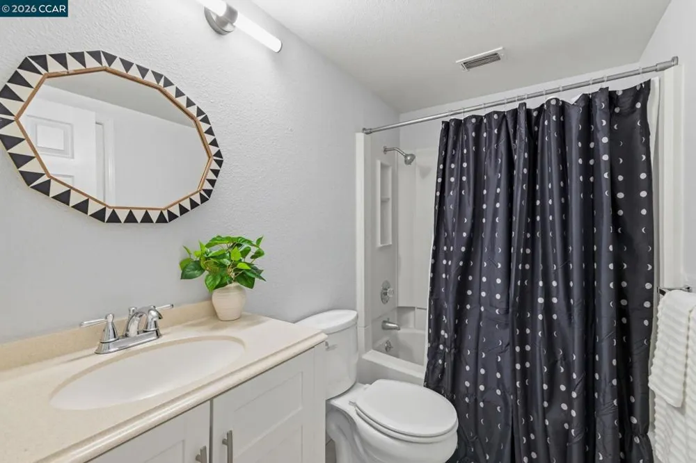 102 Luna Grande Cir #5 Sacramento, CA 95834