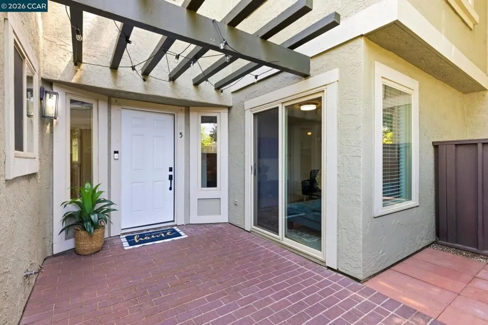 102 Luna Grande Cir #5 Sacramento, CA 95834