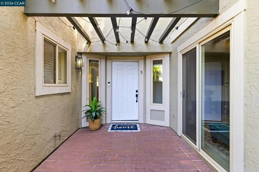 102 Luna Grande Cir #5 Sacramento, CA 95834