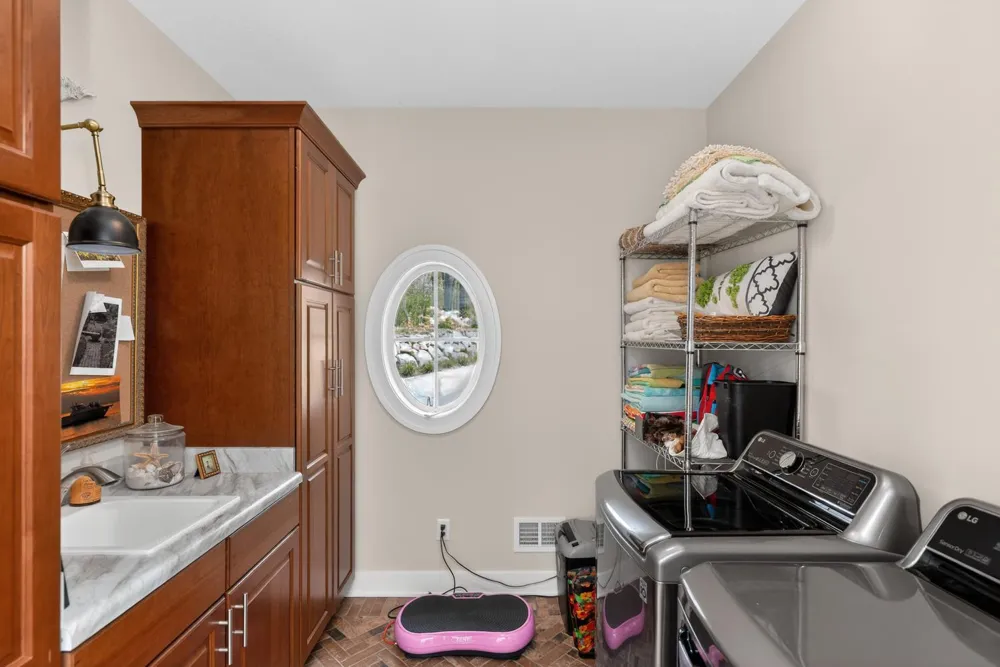 58604 E Clear Lake Road Fabius Township, MI 49093