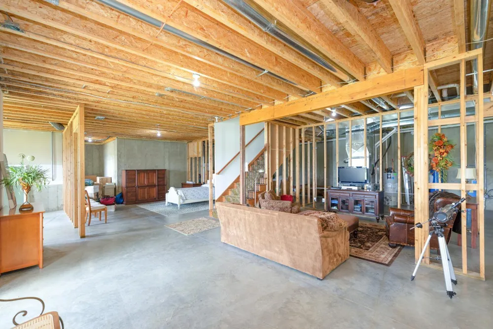 58604 E Clear Lake Road Fabius Township, MI 49093
