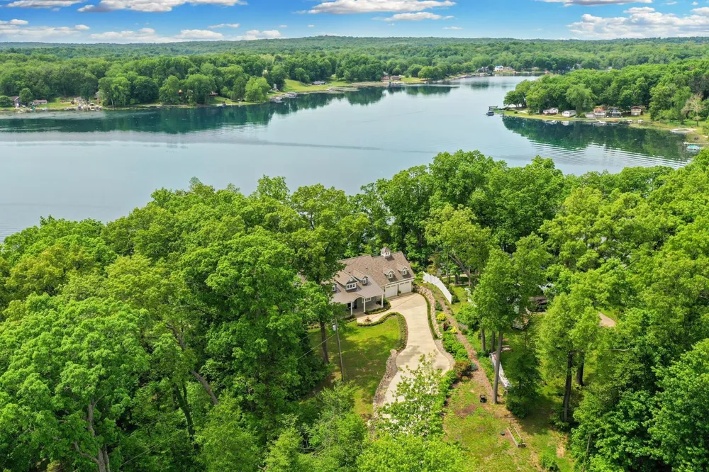 58604 E Clear Lake Road Fabius Township, MI 49093