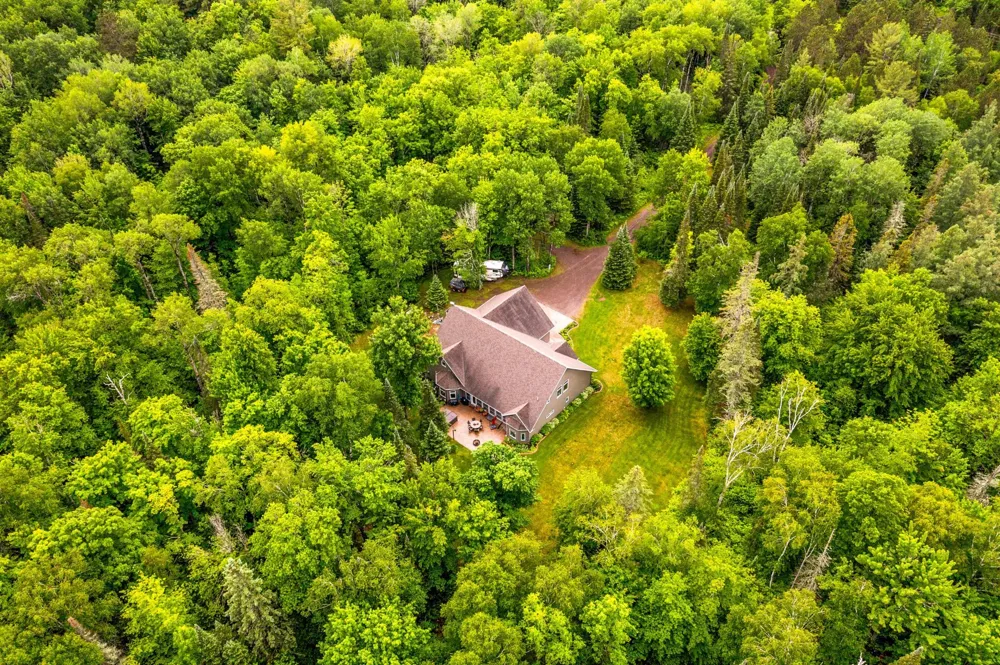 5760 Munger Shaw Road Saginaw, MN 55779