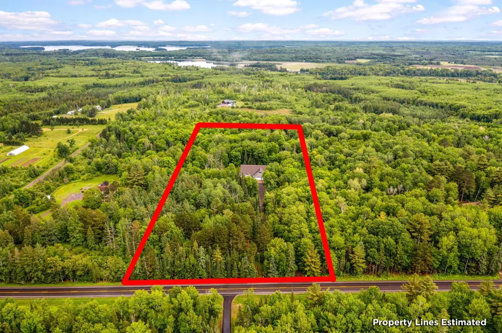 5760 Munger Shaw Road Saginaw, MN 55779