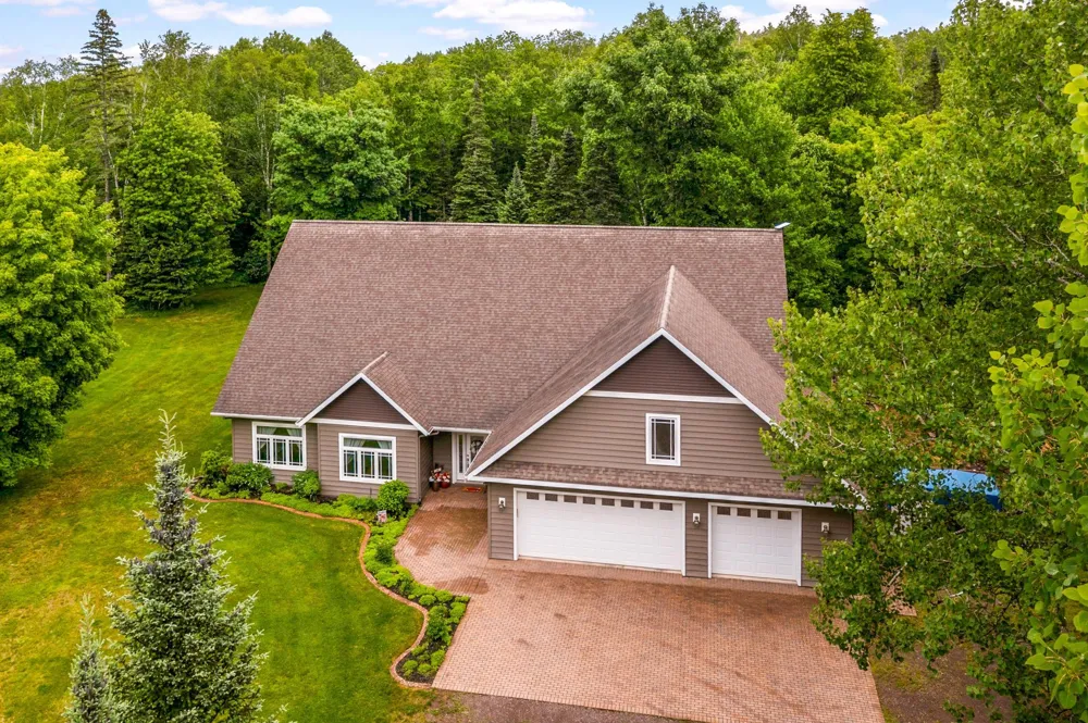 5760 Munger Shaw Road Saginaw, MN 55779