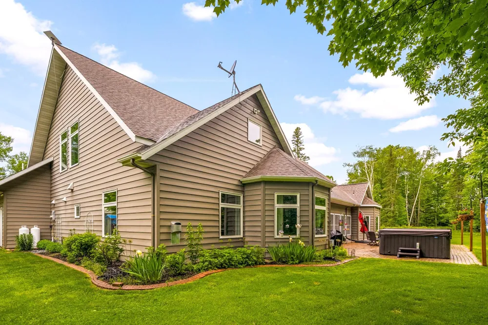 5760 Munger Shaw Road Saginaw, MN 55779