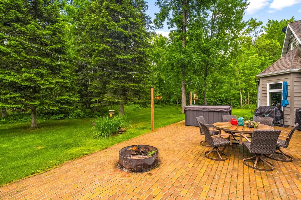 5760 Munger Shaw Road Saginaw, MN 55779