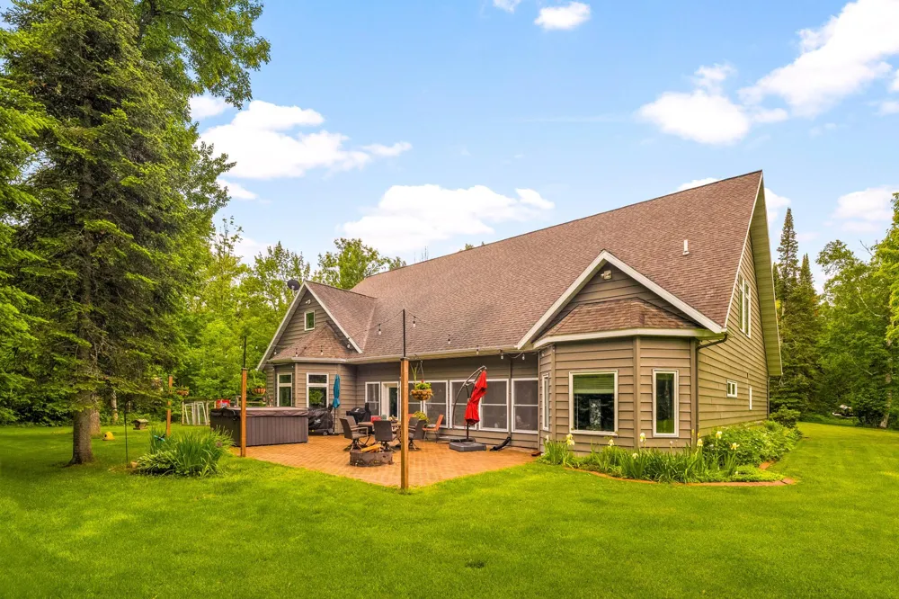 5760 Munger Shaw Road Saginaw, MN 55779