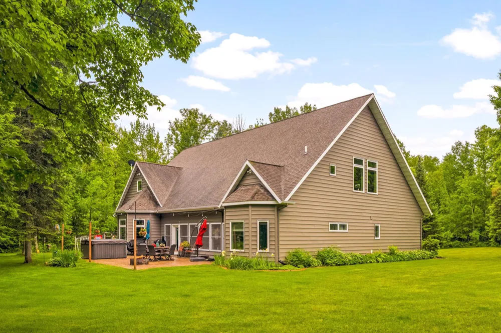 5760 Munger Shaw Road Saginaw, MN 55779