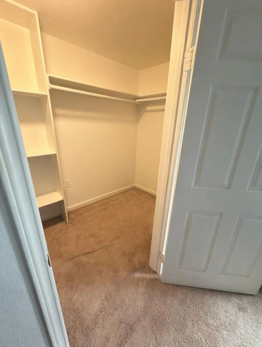 911 Kemp Street Boling, TX 77420