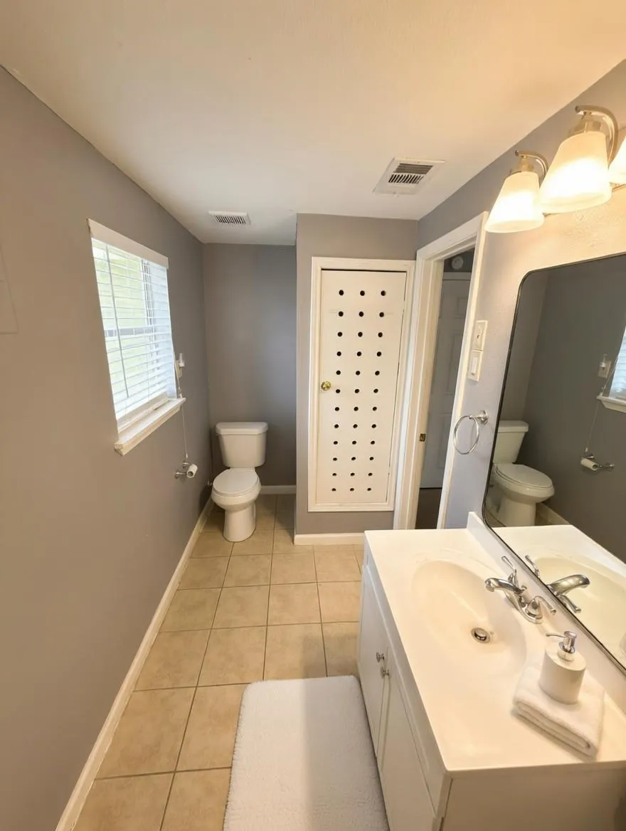 911 Kemp Street Boling, TX 77420