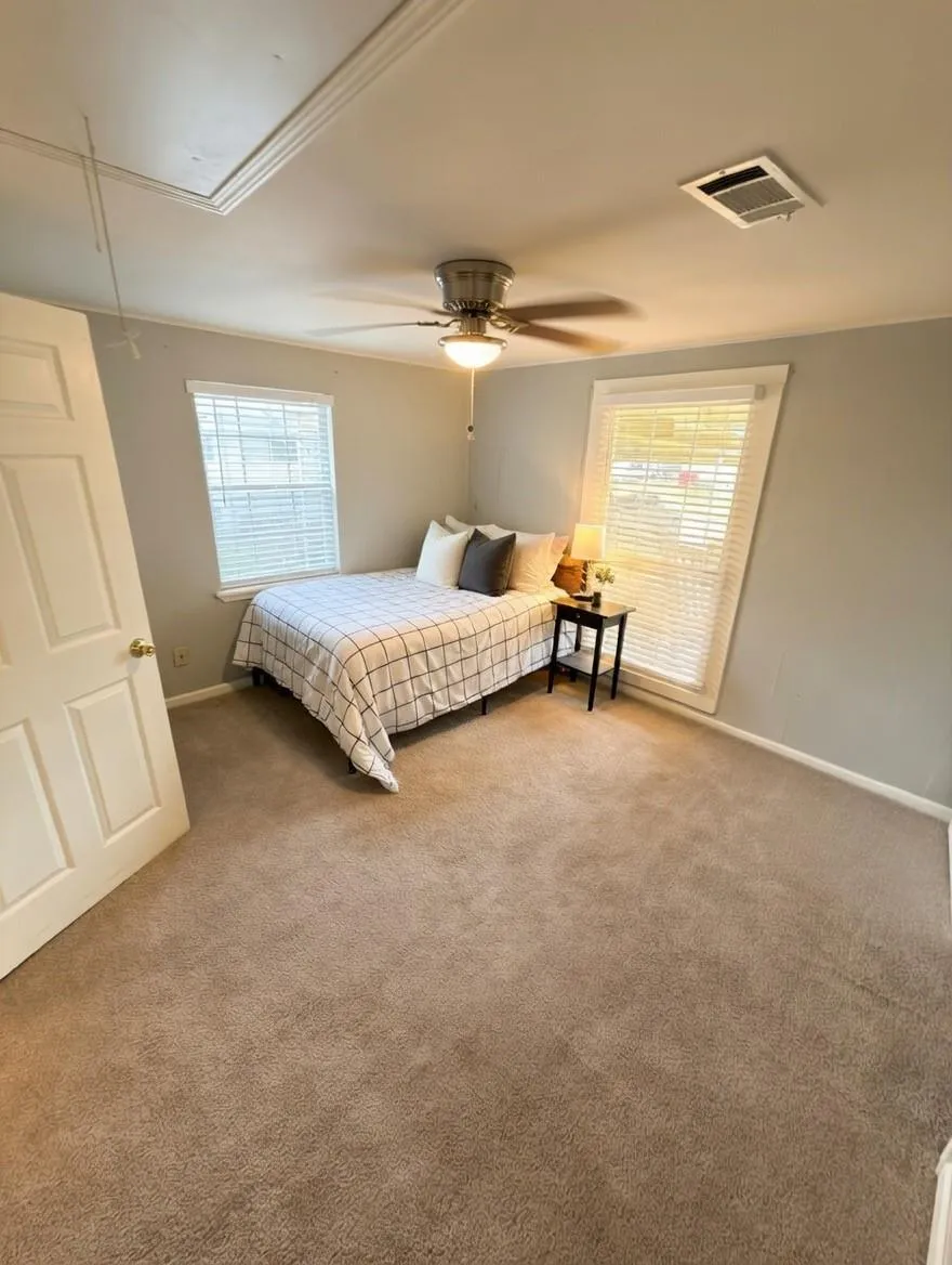 911 Kemp Street Boling, TX 77420