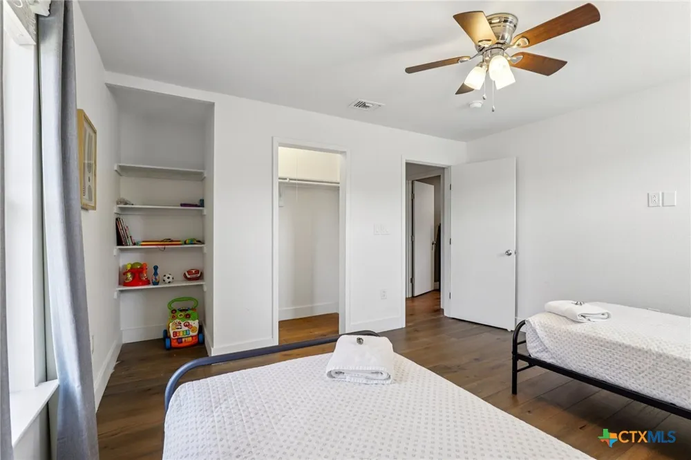 275 Stallion Springs Drive Fischer, TX 78623
