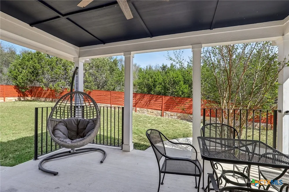 275 Stallion Springs Drive Fischer, TX 78623