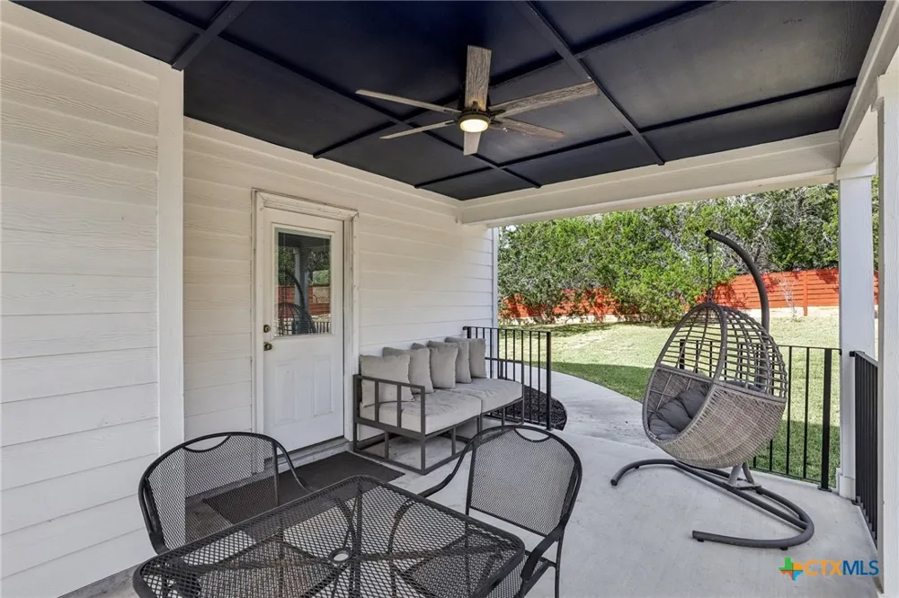 275 Stallion Springs Drive Fischer, TX 78623