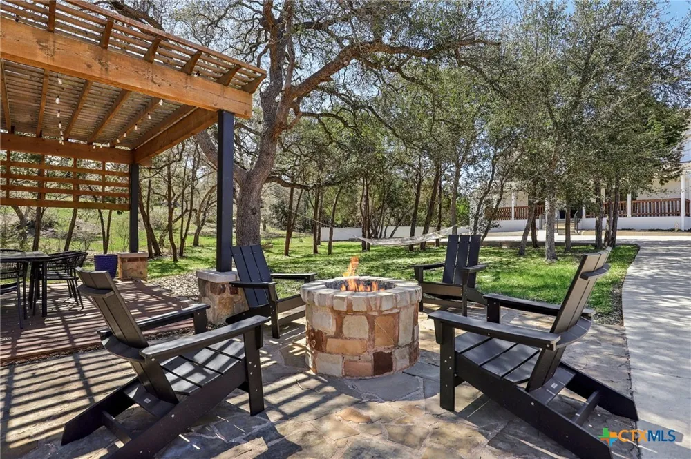 275 Stallion Springs Drive Fischer, TX 78623