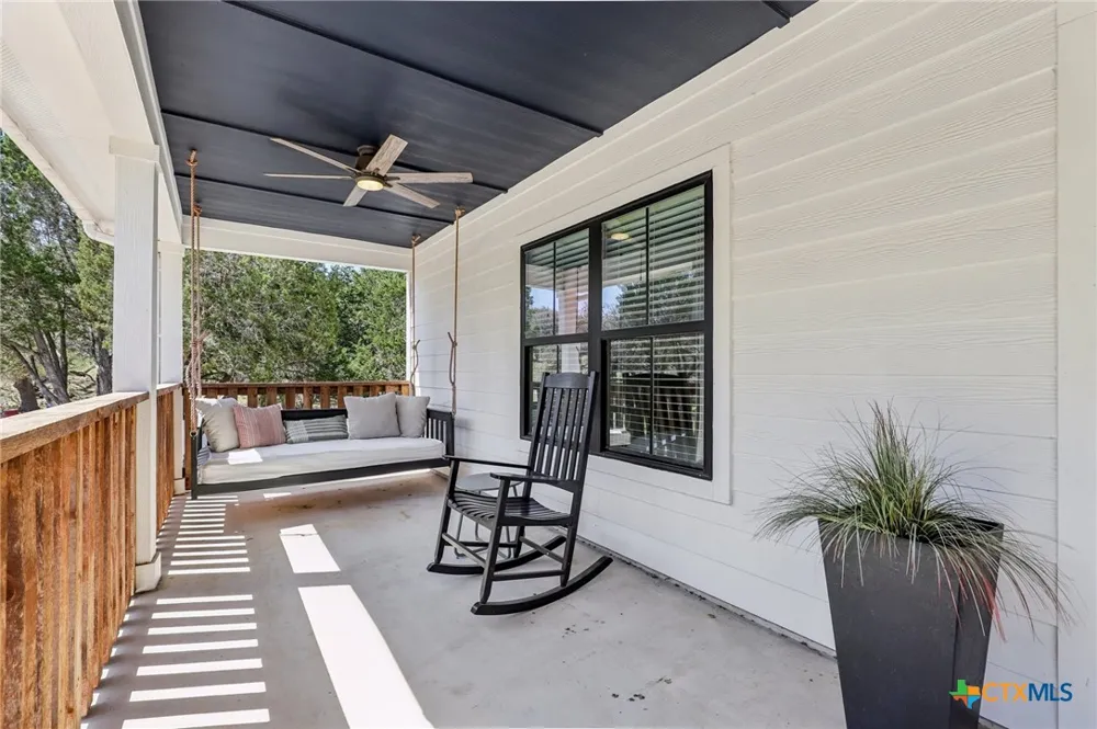 275 Stallion Springs Drive Fischer, TX 78623