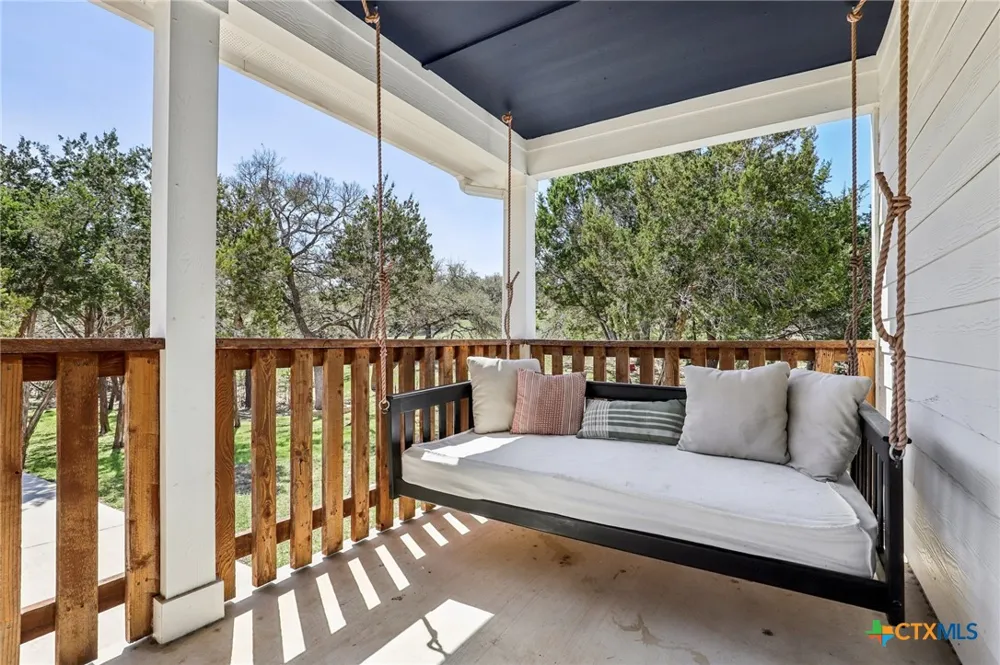 275 Stallion Springs Drive Fischer, TX 78623