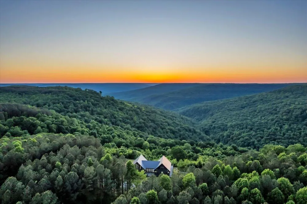 315 Morris Point Lane South Pittsburg, TN 37380