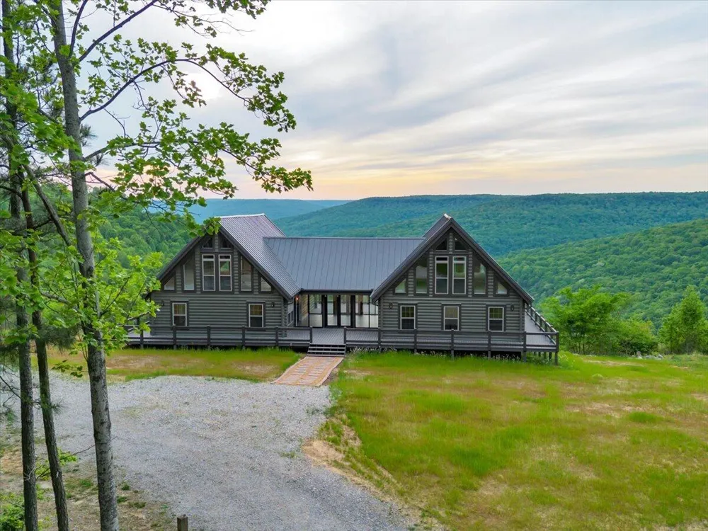 315 Morris Point Lane South Pittsburg, TN 37380