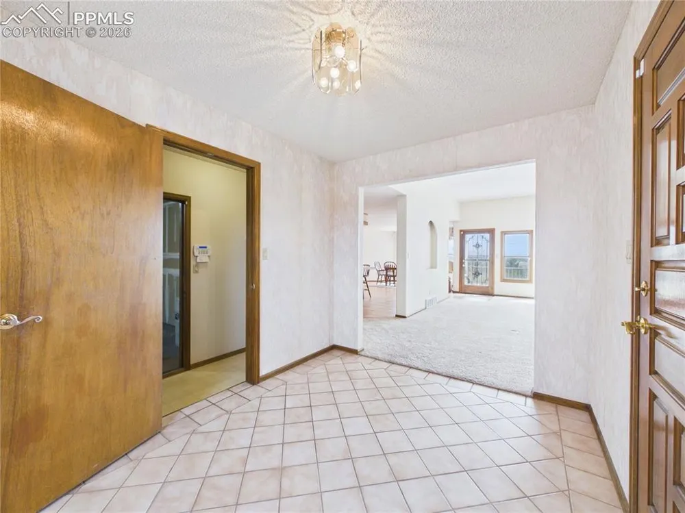 1380 S Winterhaven Drive Pueblo West, CO 81007