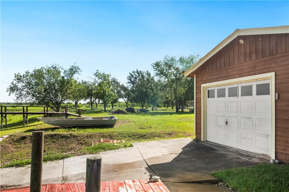 155 Harbor Mathis, TX 78368