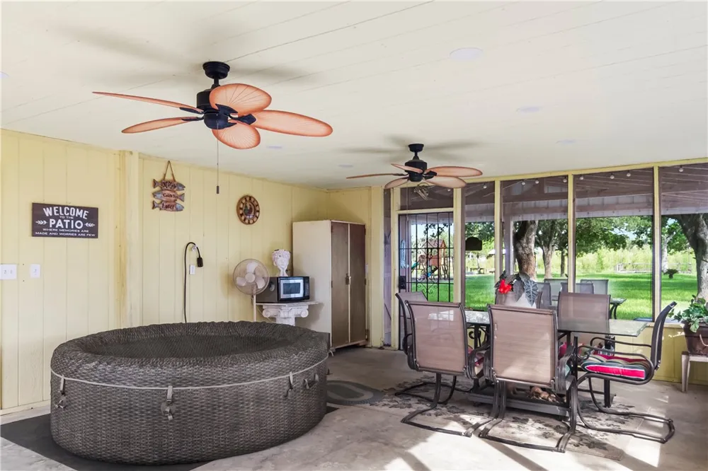 155 Harbor Mathis, TX 78368