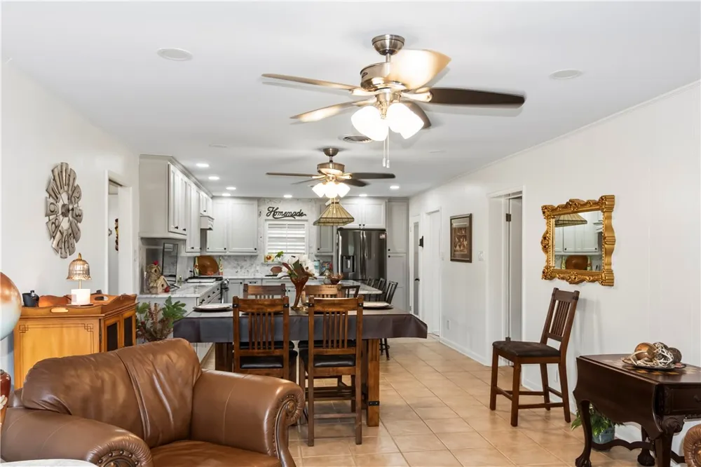 155 Harbor Mathis, TX 78368