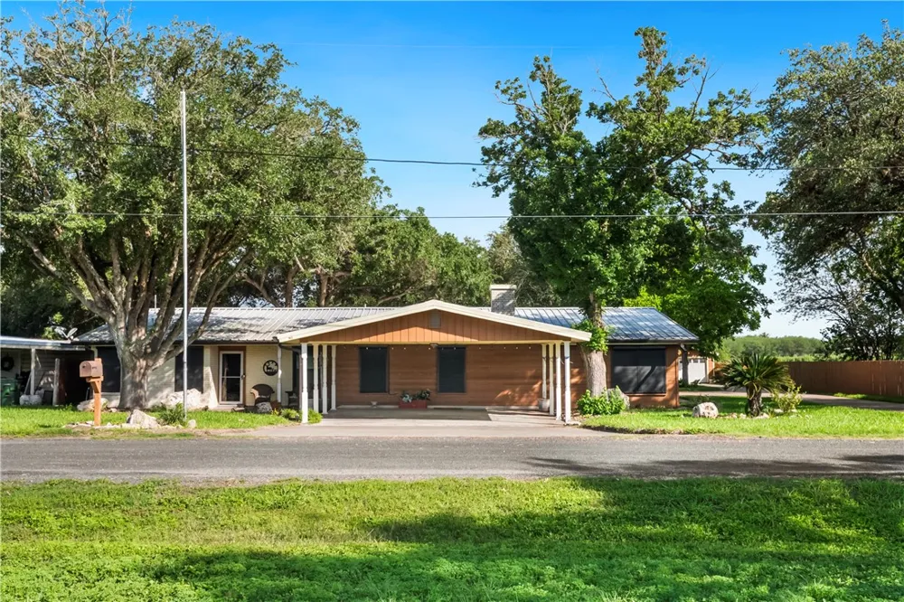 155 Harbor Mathis, TX 78368