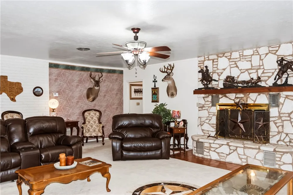 155 Harbor Mathis, TX 78368