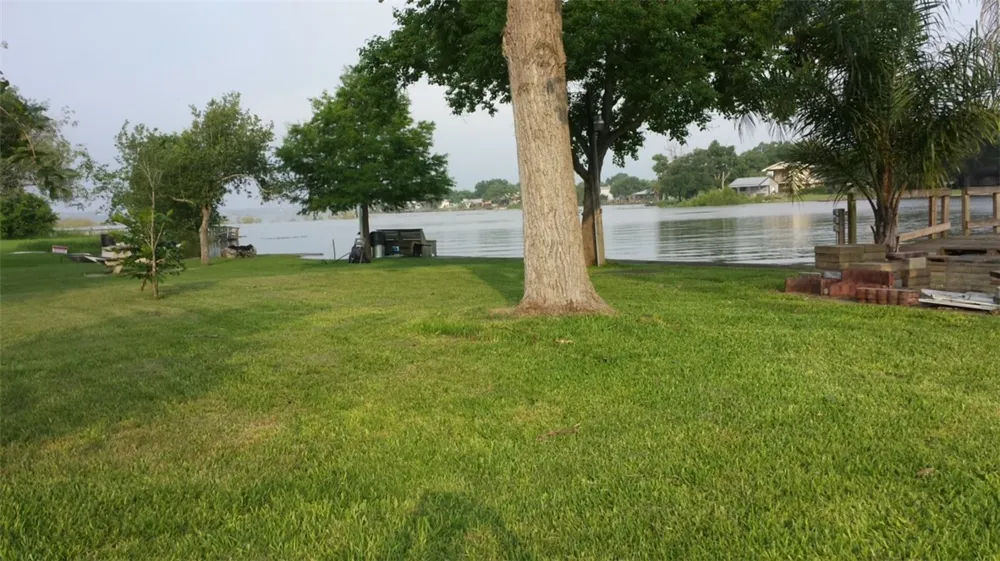 155 Harbor Mathis, TX 78368