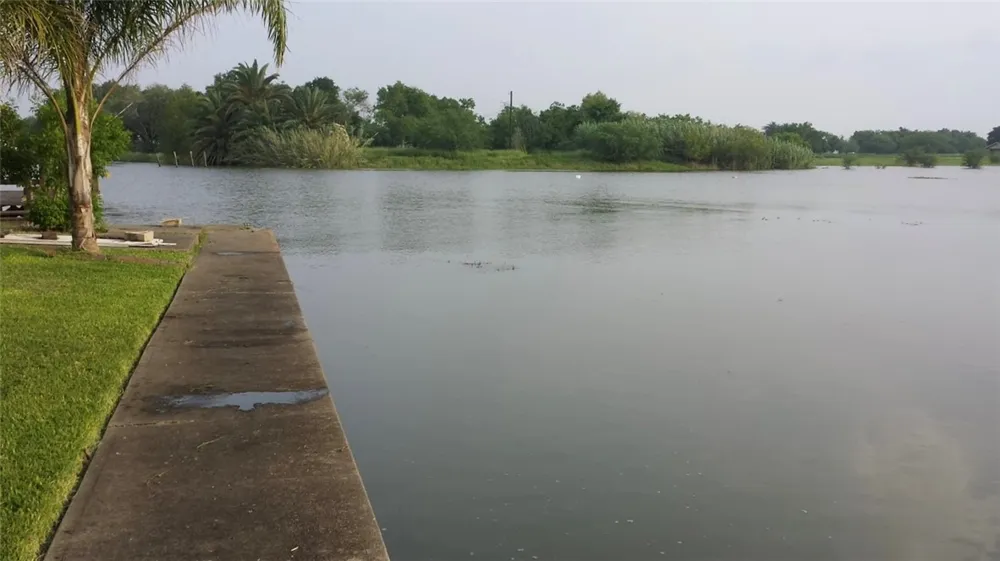 155 Harbor Mathis, TX 78368